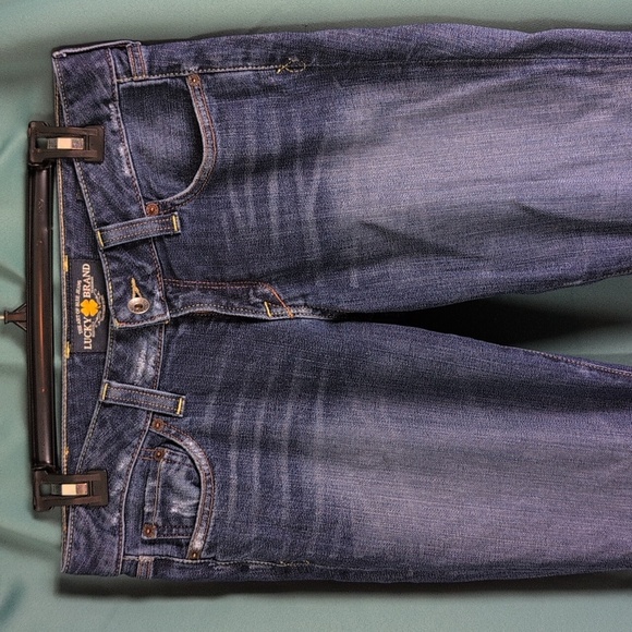 Lucky Brand Jeans. BootCut. Lola Boot. Low-Rise. Mid-Rise. 8/29. Euc - Picture 9 of 14